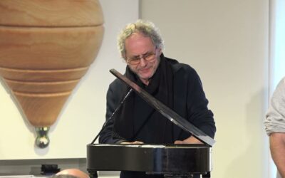 Pascal Comelade ha presentat la reedició de “Mosques de colors” al Museu del Joguet de Figueres