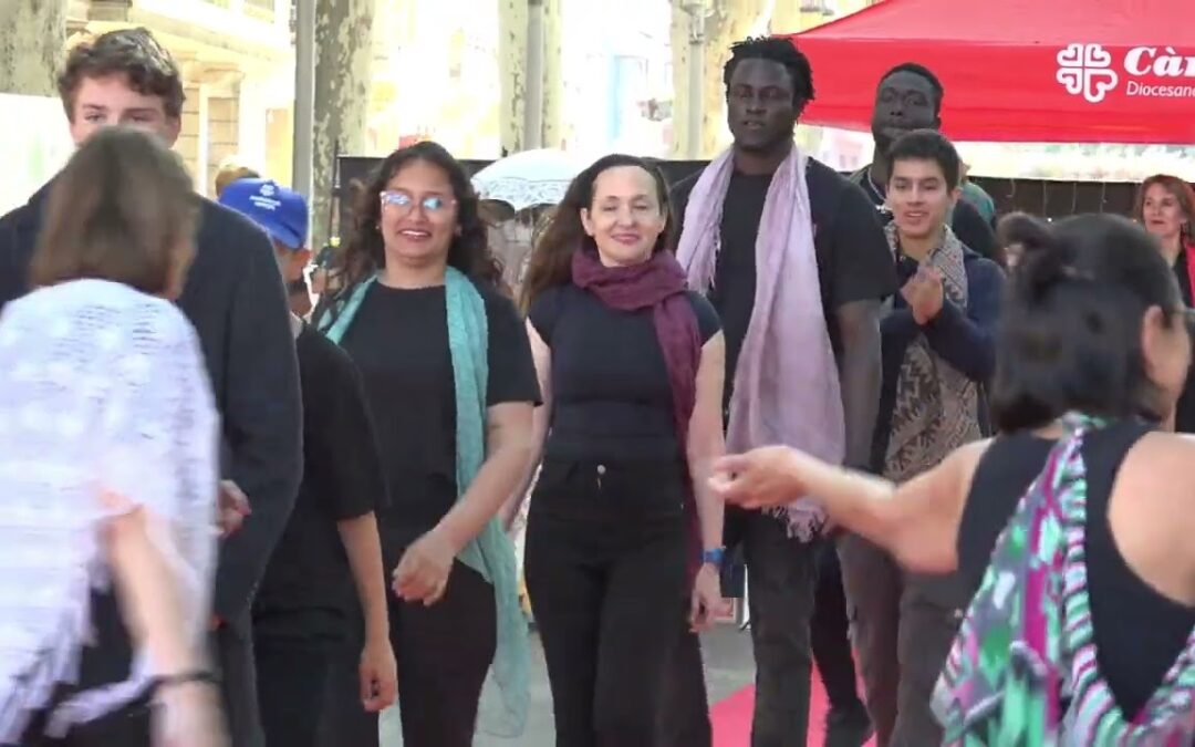 Desfilada de Fires de l’Espai amb Cor de Càritas Figueres