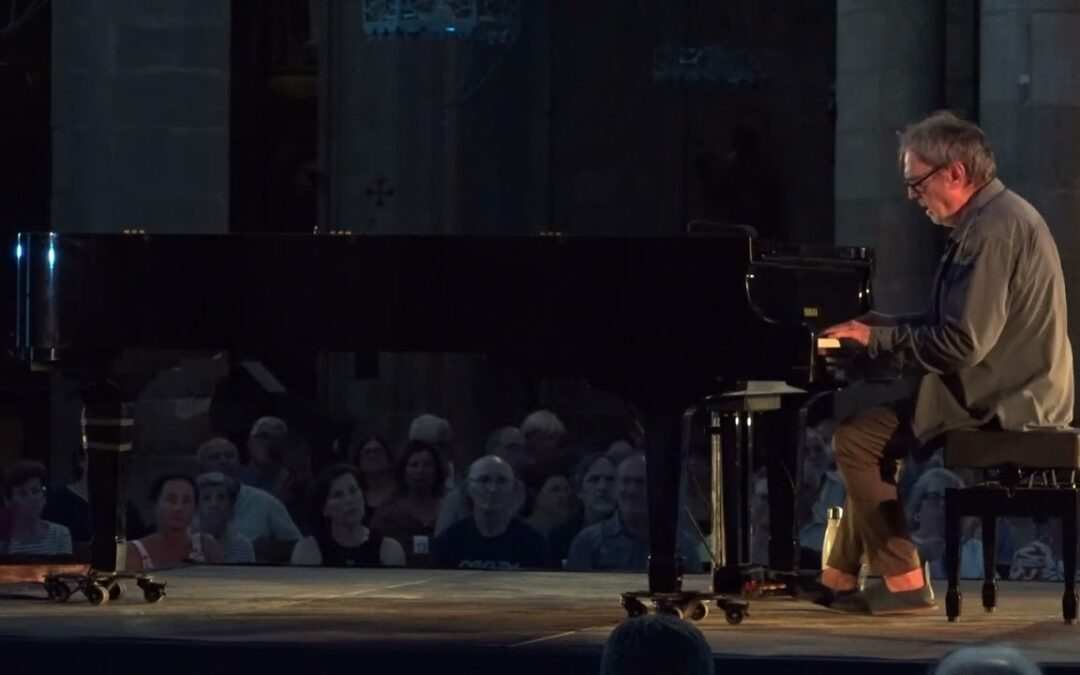 El pianista Carles Cases inaugura el Festival Istiu versionant Lluís Llach